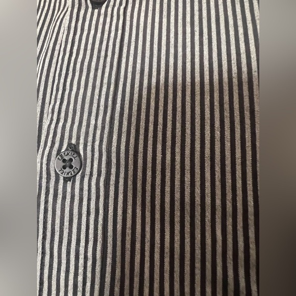 Ezekiel Black & Gray Striped Short Sleeve Button Down Collar Shirt EUC - Picture 4 of 15
